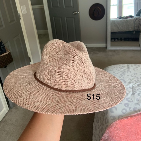 Pink hat - Picture 1 of 2